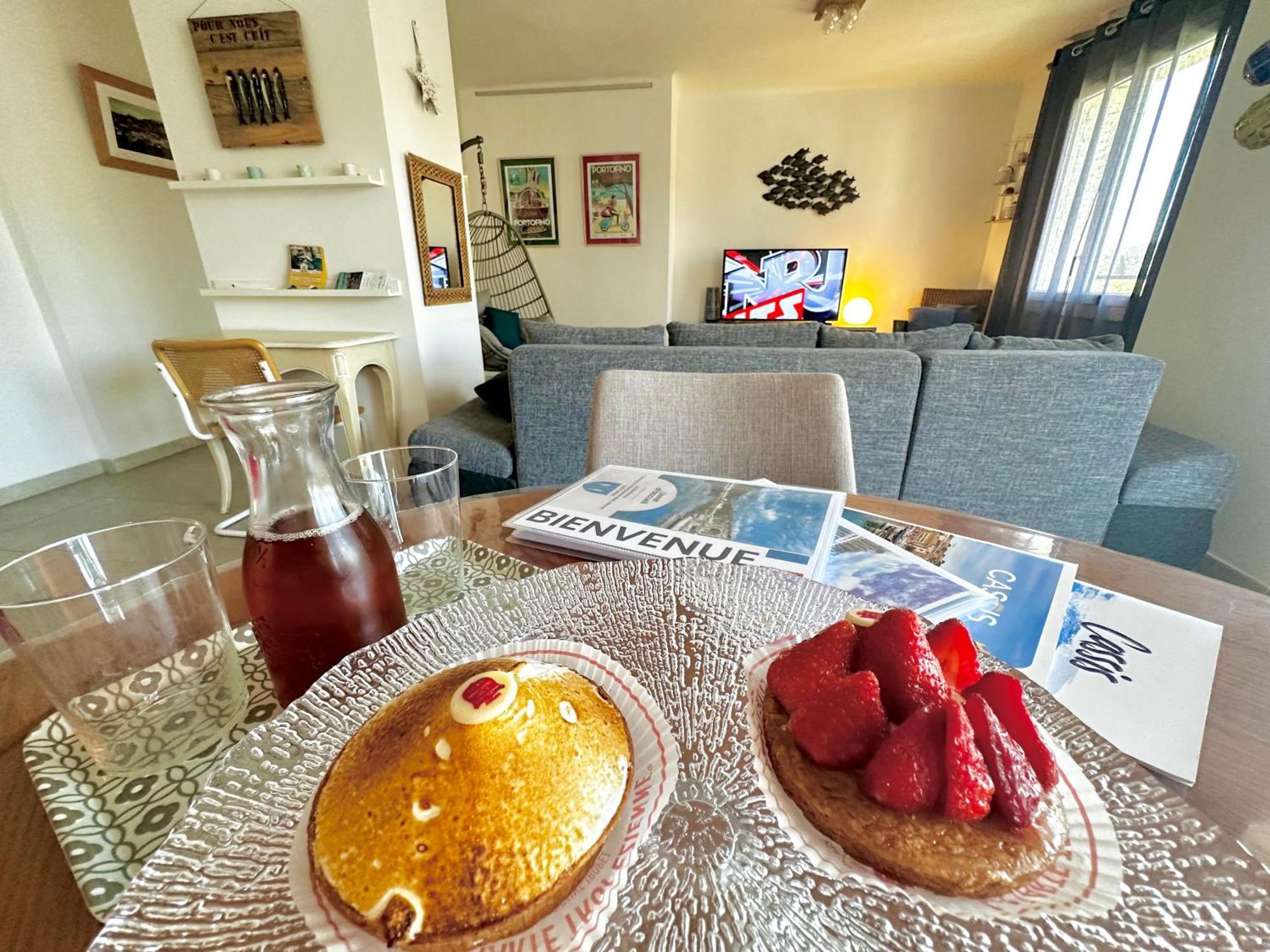 Cassis Village Options Parking And Baby Экстерьер фото